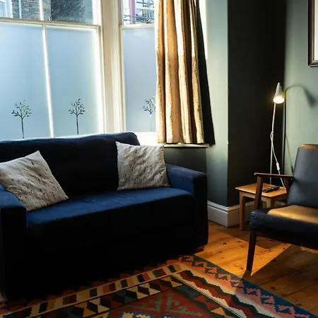 Holmdale - Дом отдыха *